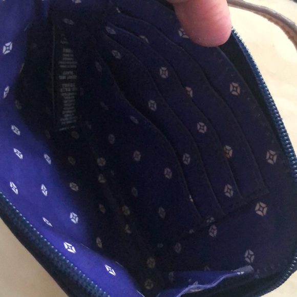 Adorable Fossil Keyper wristlet in excellent cond. - Picture 5 of 6